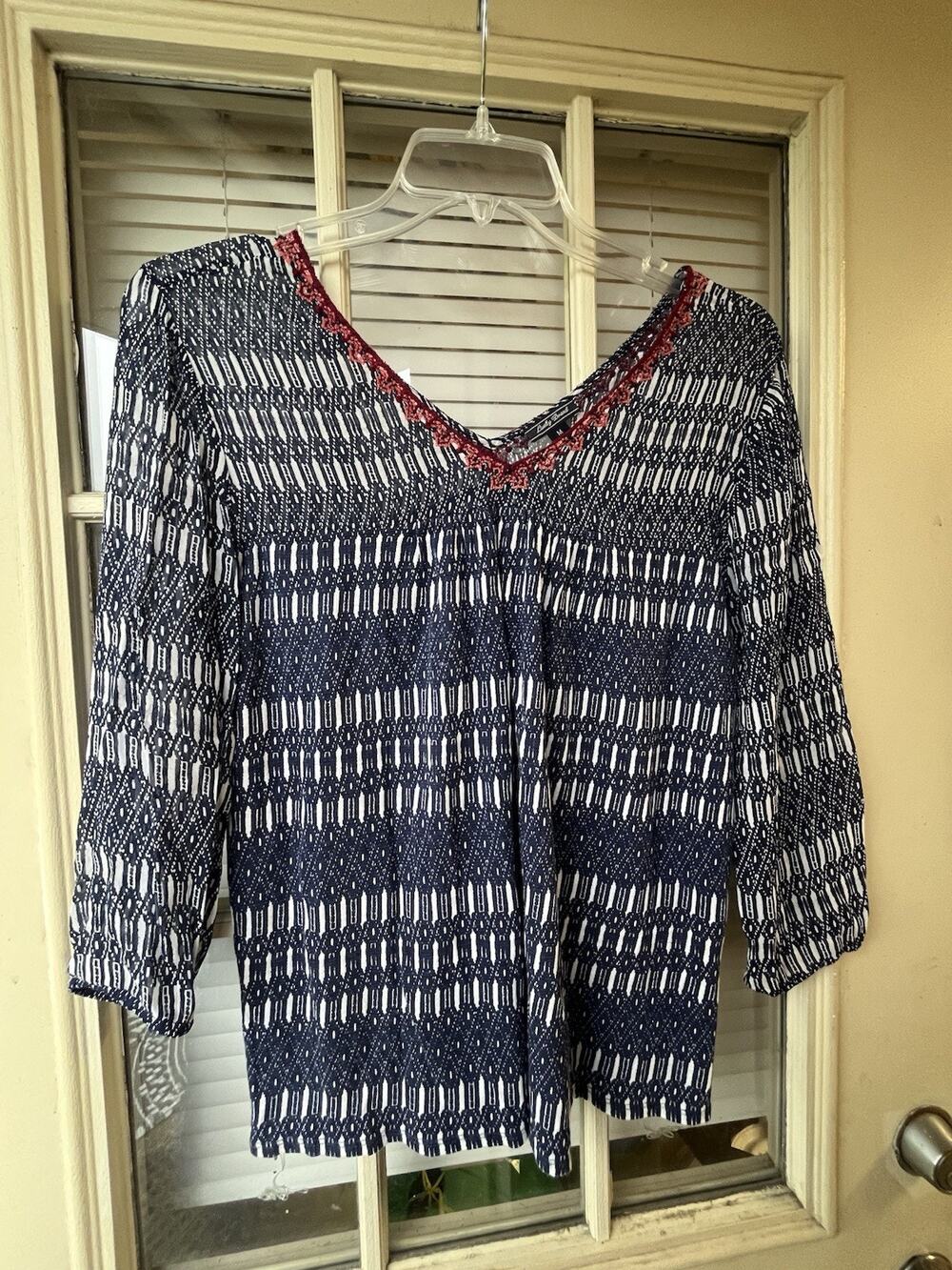 Lucky Brand Blue White Double V Neck Ultra Soft Comfy Boho Blouse Medium